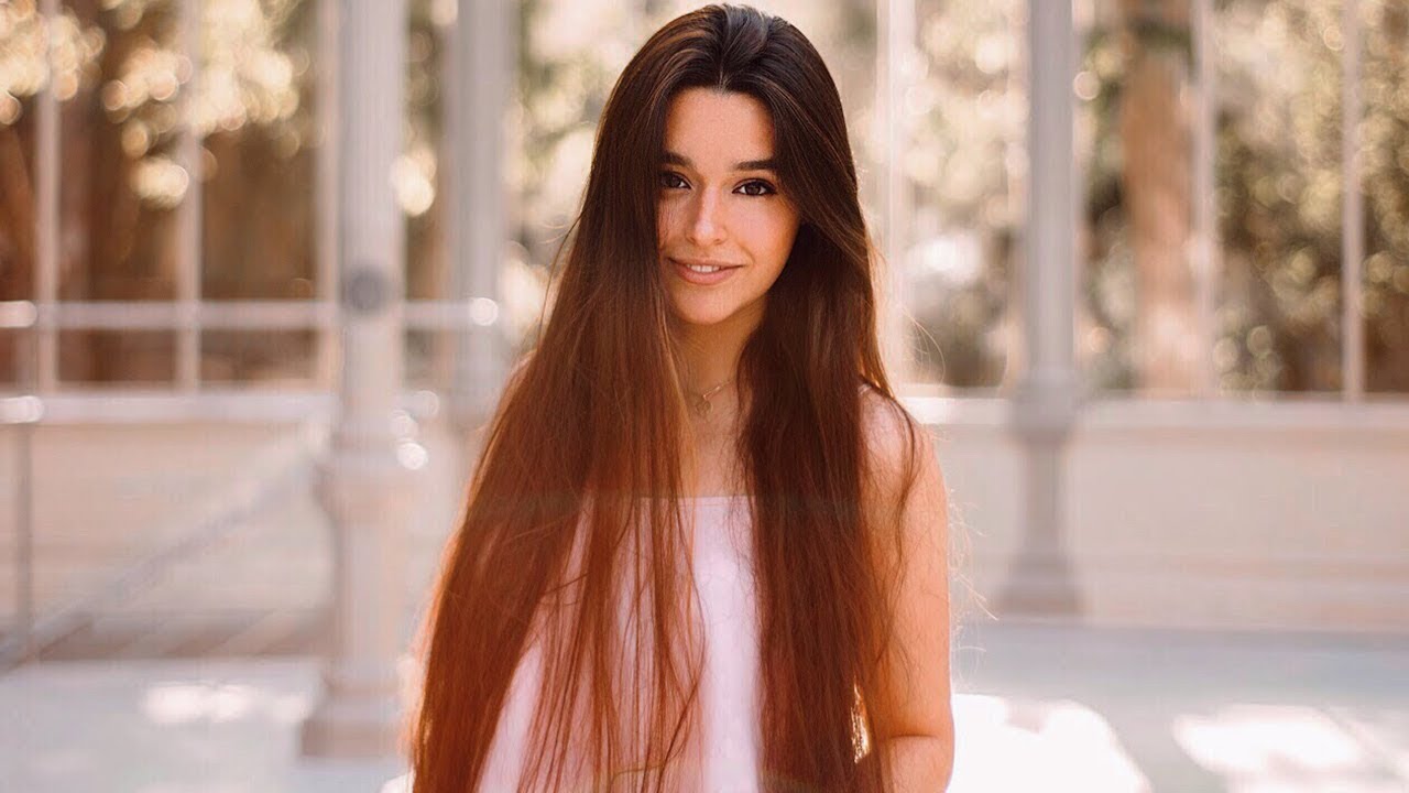 Marta Díaz – Bạn gái dáng chuẩn như người mẫu của Reguilon