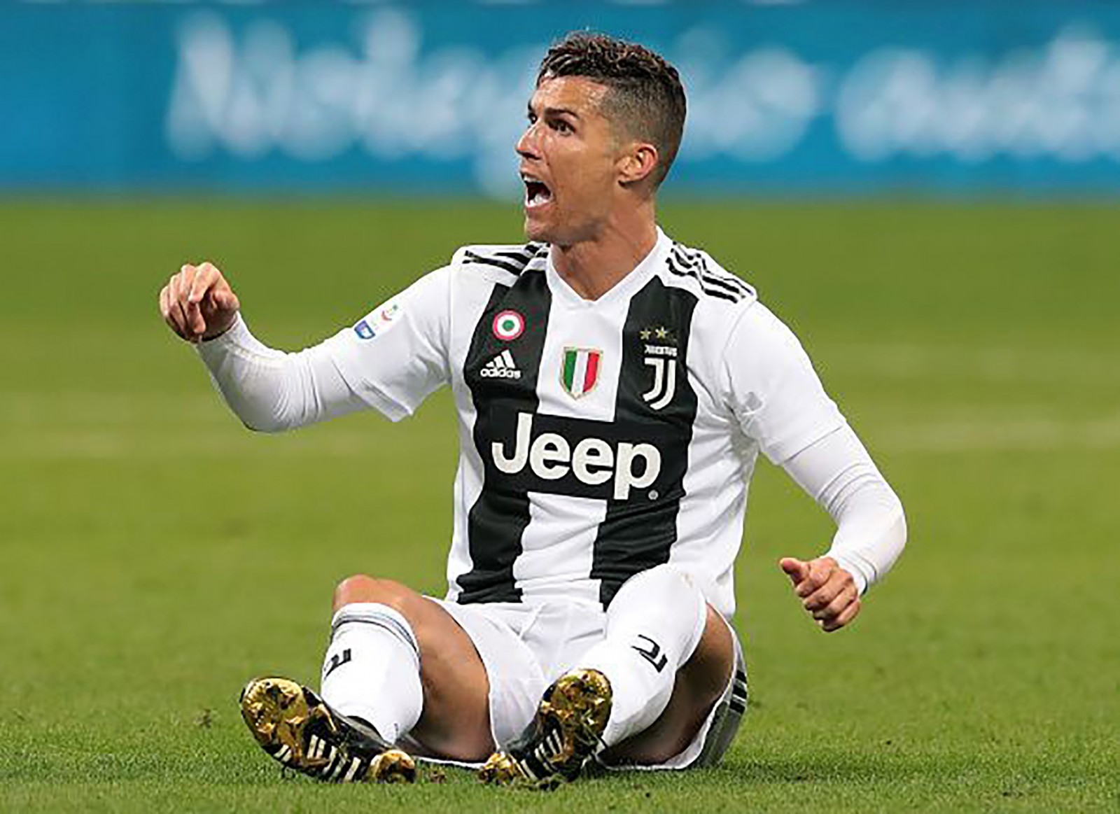 Juve quyết tâm có Chiesa, đế chế Ronaldo lâm nguy