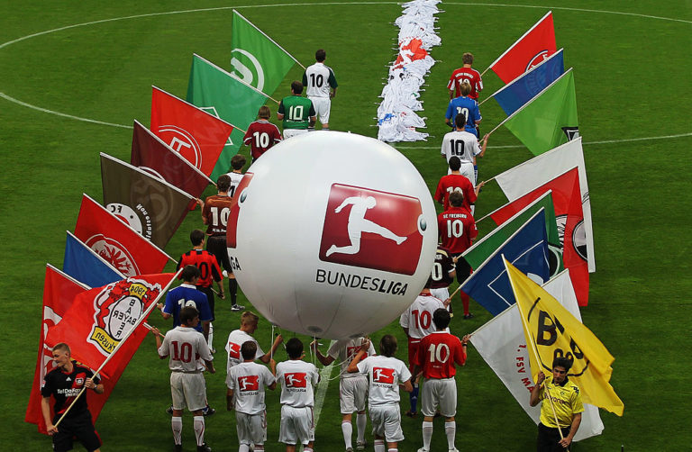 Bundesliga dậy sóng với 10 ca nhiễm Covid-19