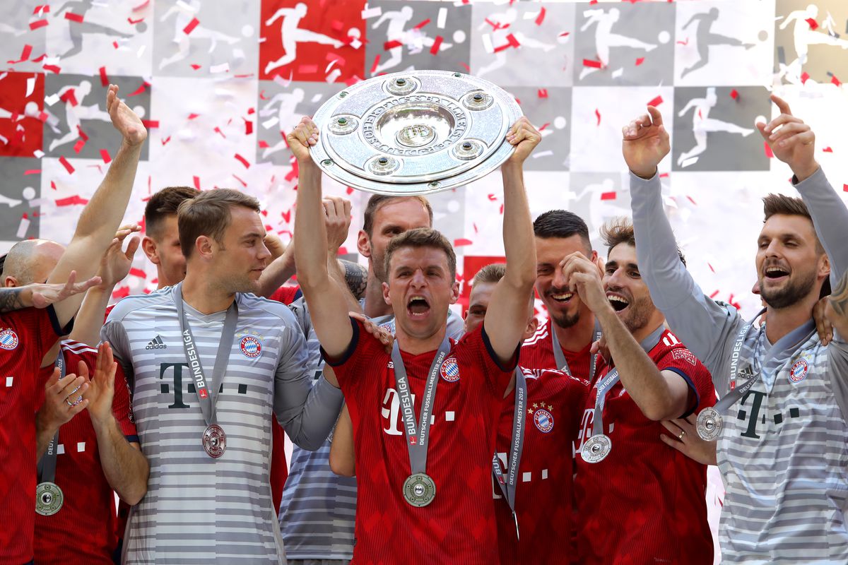 Bayern vô dịch Bundesliga lần thứ 8 liên tiếp sau chiến thắng Bremen