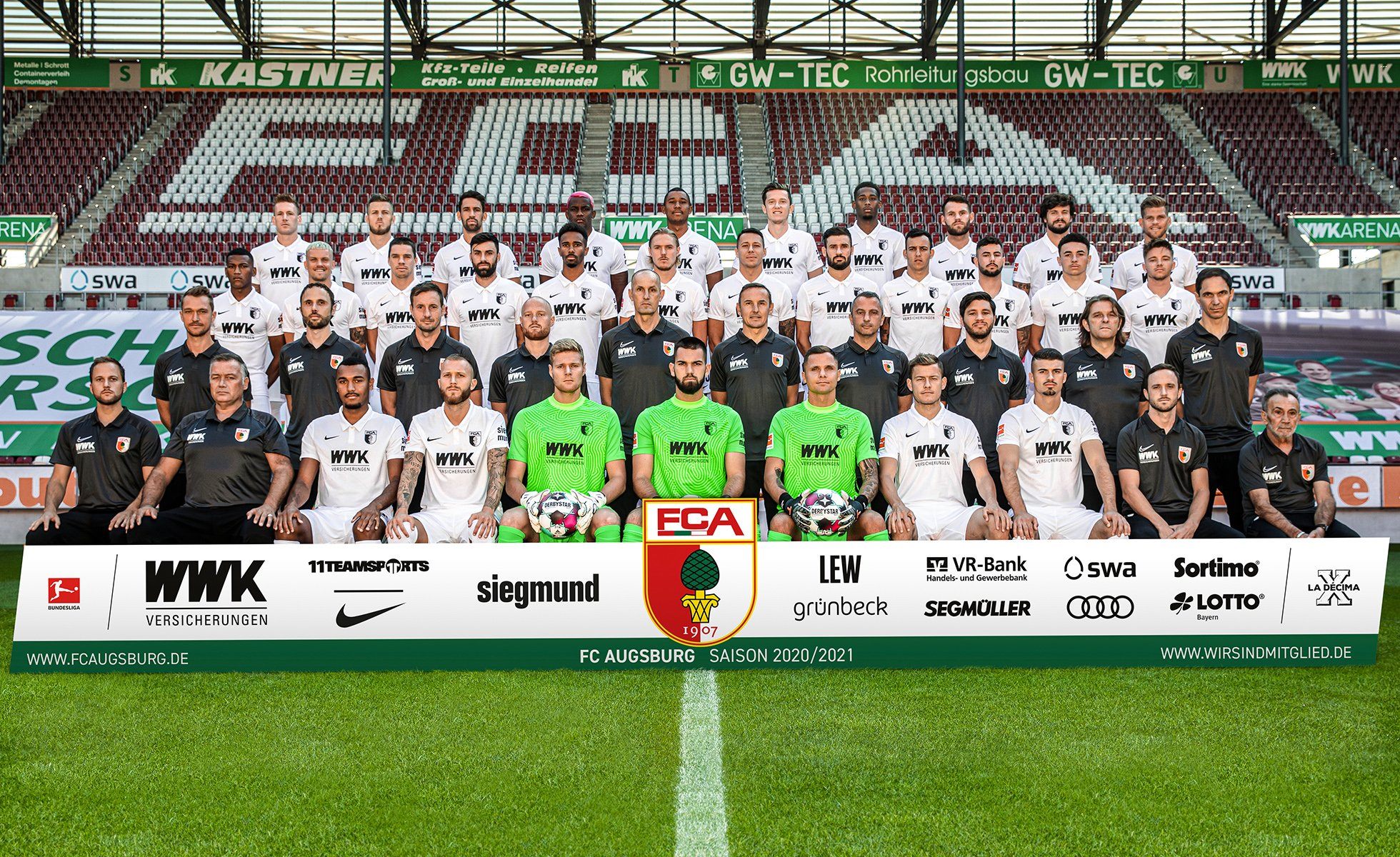 Augsburg mùa giải 2020/21: Khó khăn phía trước