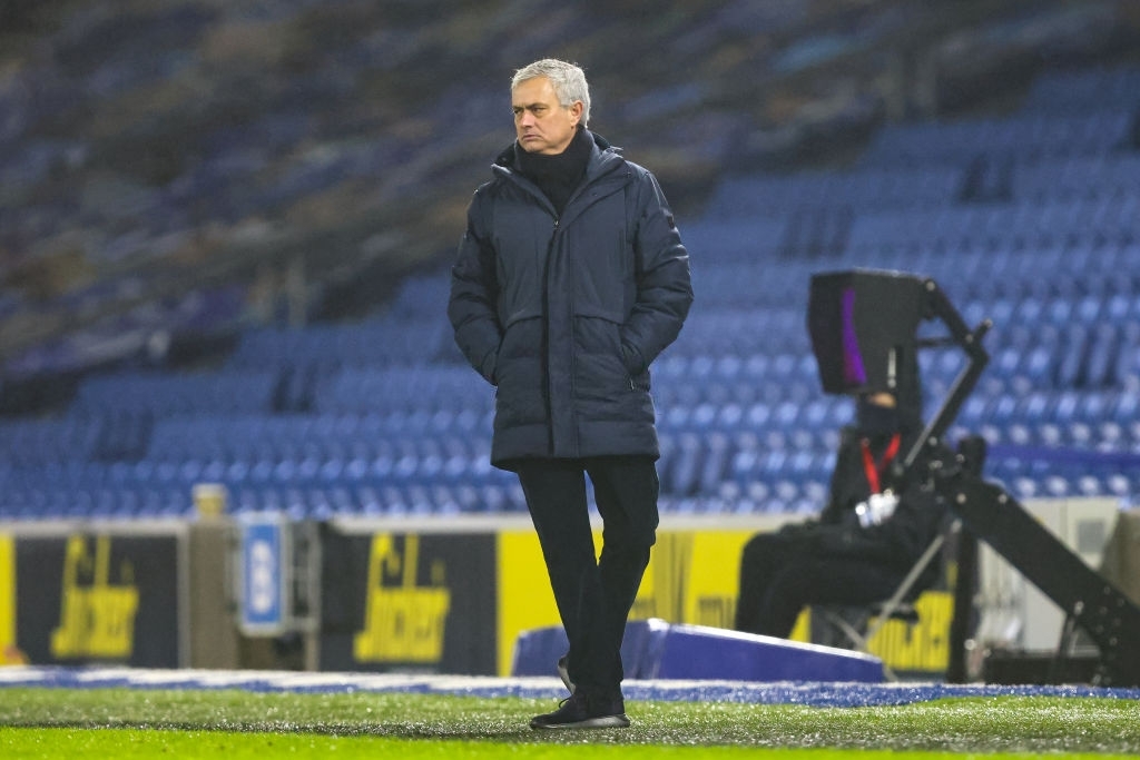Mourinho đã tìm ra đối thủ ‘kỵ giơ’ mới trong sự nghiệp